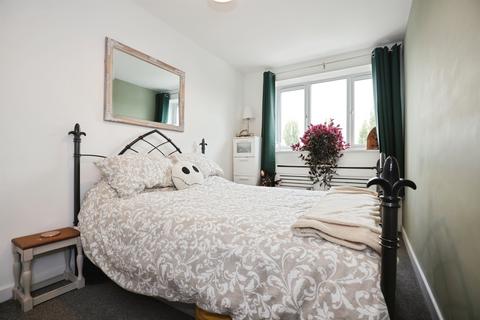 2 bedroom flat for sale, St. Andrews Road, Northampton