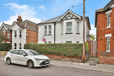 2 bedroom flat for sale, Markham Road, BOURNEMOUTH