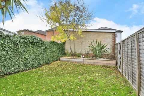 2 bedroom flat for sale, Markham Road, BOURNEMOUTH