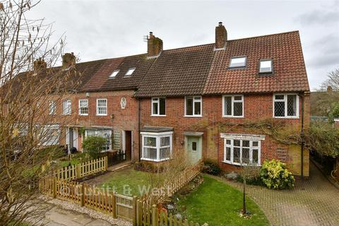 3 bedroom terraced house for sale, Walton On The Hill, Walton On The Hill, Tadworth, Surrey