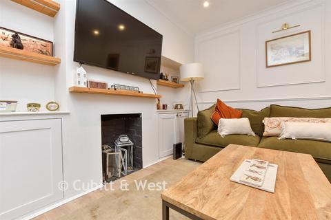 3 bedroom terraced house for sale, Chequers Lane, Banstead KT20
