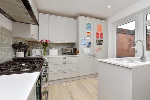 3 bedroom terraced house for sale, Chequers Lane, Walton On The Hill KT20