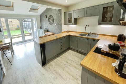 3 bedroom terraced house for sale, Woods Lane, Stapenhill, Burton-on-Trent, DE15