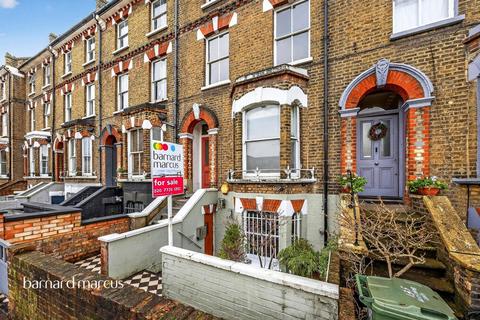2 bedroom flat for sale, Lansdowne Way, London