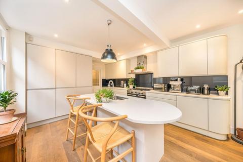 undefined, Weir Road, London SW12