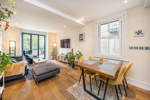 undefined, Weir Road, London SW12