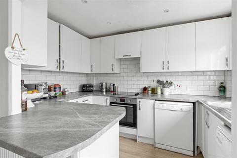 3 bedroom terraced house for sale, Cypress Walk, Hazlemere HP15