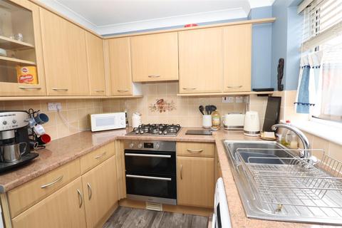 undefined, Kirtlington, Downhead Park, Milton Keynes