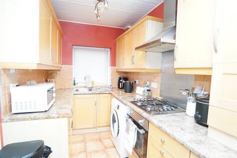 3 bedroom semi-detached house for sale, Lodore Avenue, Eccleshill, Bradford
