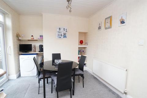 3 bedroom semi-detached house for sale, Lodore Avenue, Eccleshill, Bradford