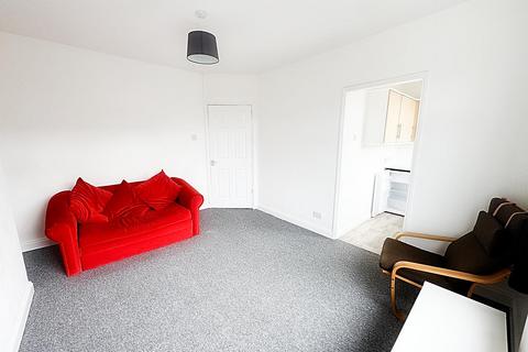 2 bedroom apartment to rent, David Street, Wallsend