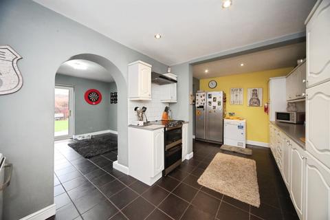 undefined, Bracknell Close, Luton