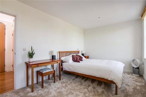 1 bedroom flat to rent, The Latitude, London SW4