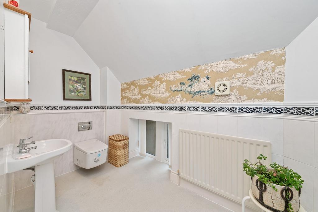 Bedroom one en suite