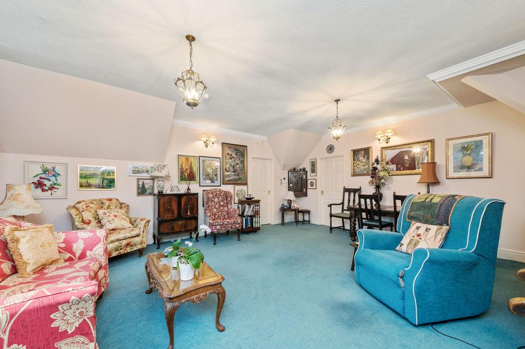Open plan living/dining room