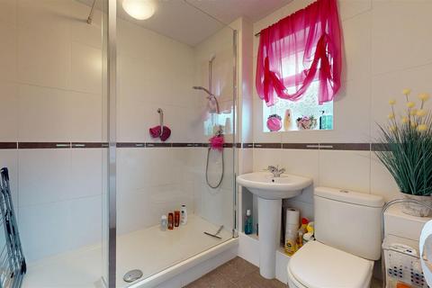 1 bedroom semi-detached bungalow for sale, Redding Grove, Milton Keynes MK8