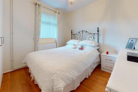undefined, Redding Grove, Milton Keynes MK8