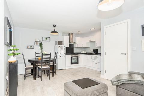 2 bedroom flat for sale, Stanningley Road, Leeds