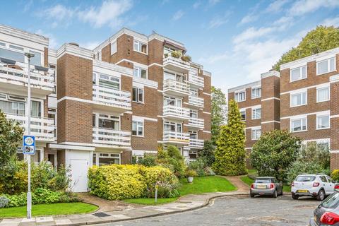 2 bedroom flat for sale, Mountcombe Close, Surbiton KT6