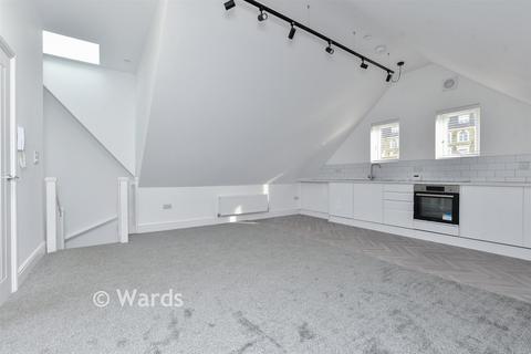 1 bedroom flat for sale, West Cliff Avenue, Broadstairs, Kent