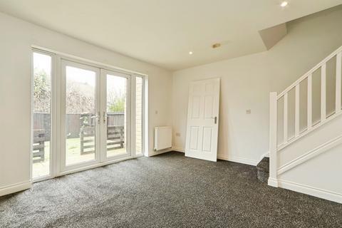 3 bedroom terraced house for sale, Lauren Drive, Keighley BD22