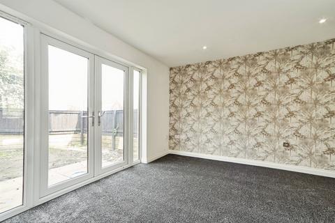 3 bedroom end of terrace house for sale, Lauren Drive, Keighley BD22