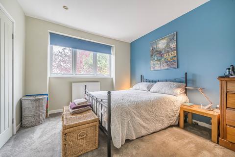 undefined, Manor Drive, London