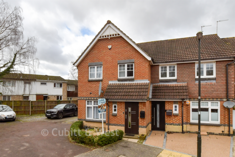 3 bedroom end of terrace house for sale, Lulworth Close, Crawley, West Sussex