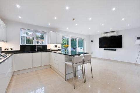 5 bedroom detached house for sale, Yew Tree Bottom Road, Epsom