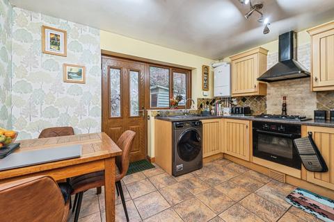 2 bedroom terraced house for sale, High Road, Earlsheaton, DEWSBURY