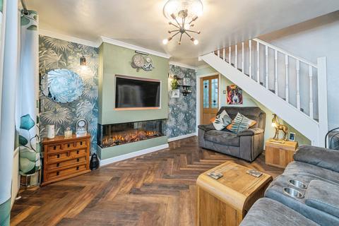 2 bedroom terraced house for sale, High Road, Earlsheaton, DEWSBURY