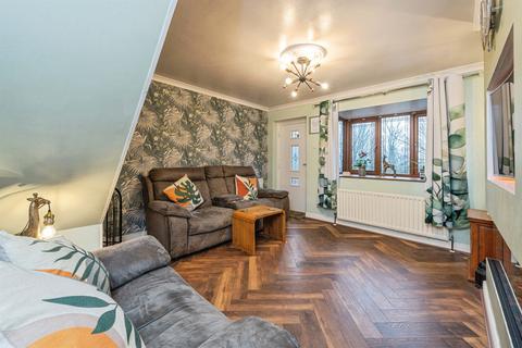 2 bedroom terraced house for sale, High Road, Earlsheaton, DEWSBURY