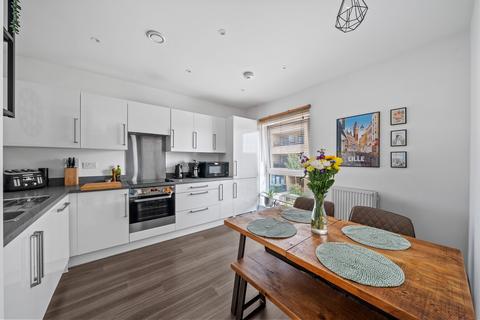 undefined, London Road, Wallington
