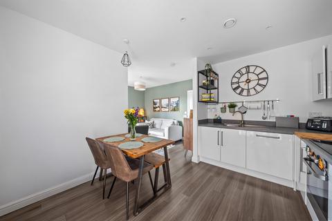 undefined, London Road, Wallington