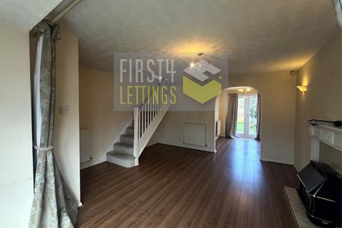 4 bedroom detached house to rent, Haskell Close, Leicester LE3