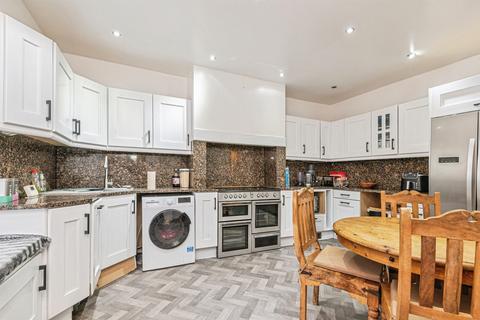 3 bedroom semi-detached house for sale, Newgate Street, Batley