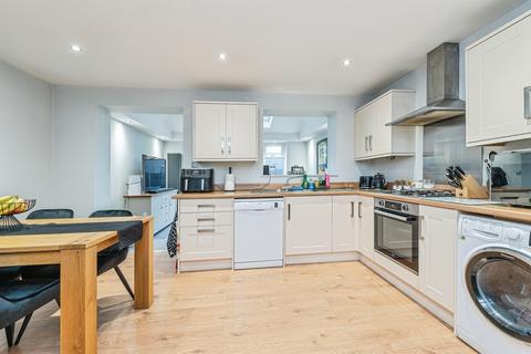 3 bedroom semi-detached house for sale, Edge Arpers Croft, Thornhill, DEWSBURY