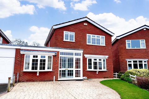 3 bedroom detached house for sale, King George Court, Swansea SA2