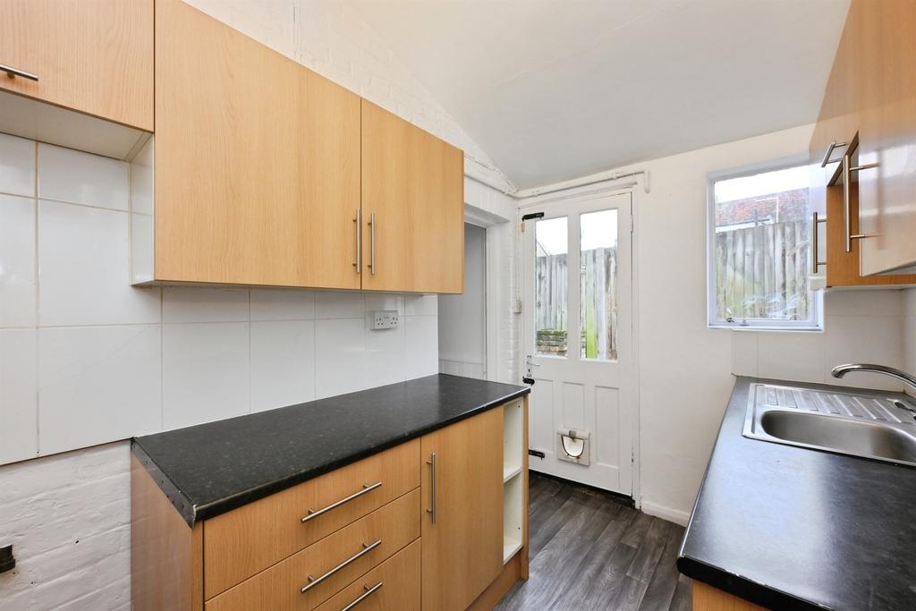 Kitchen: