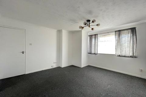 2 bedroom flat for sale, St. Pauls Road, Boughton-Under-Blean, ME13
