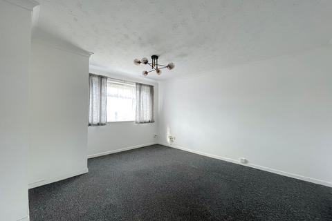 2 bedroom flat for sale, St. Pauls Road, Boughton-Under-Blean, ME13