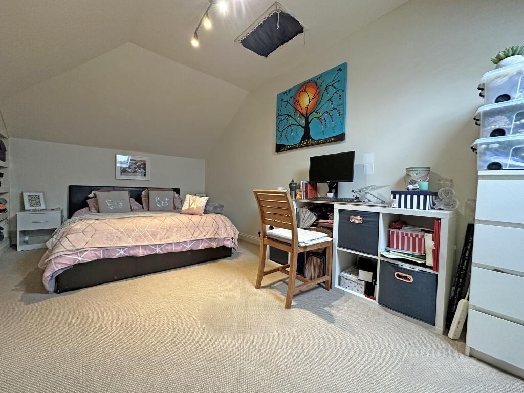 Bedroom 1.jpeg