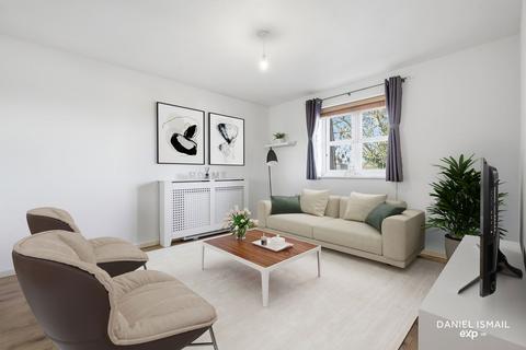 2 bedroom flat for sale, Blackthorn Court, Basildon SS16