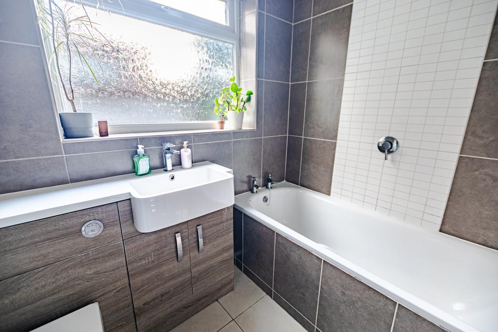 Bathroom1