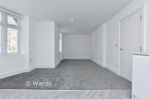 2 bedroom flat for sale, West Cliff Avenue, Broadstairs, Kent