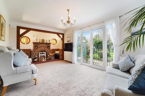 4 bedroom detached house for sale, Woodlands Avenue, New Malden