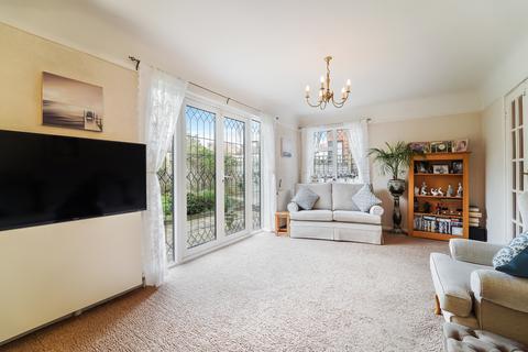 4 bedroom detached house for sale, Woodlands Avenue, New Malden