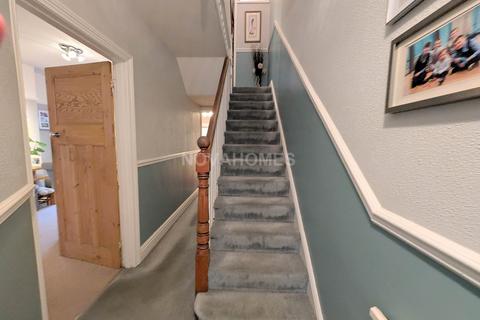 3 bedroom terraced house for sale, Pennycross Park Road, Plymouth PL2