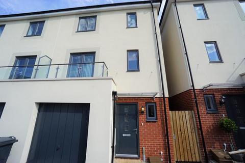 5 bedroom terraced house to rent, 4 Slade Baker Way, Bristol BS16