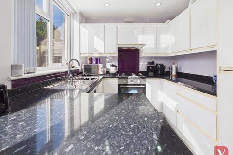 3 bedroom terraced house for sale, Shelley Road, Luton LU4